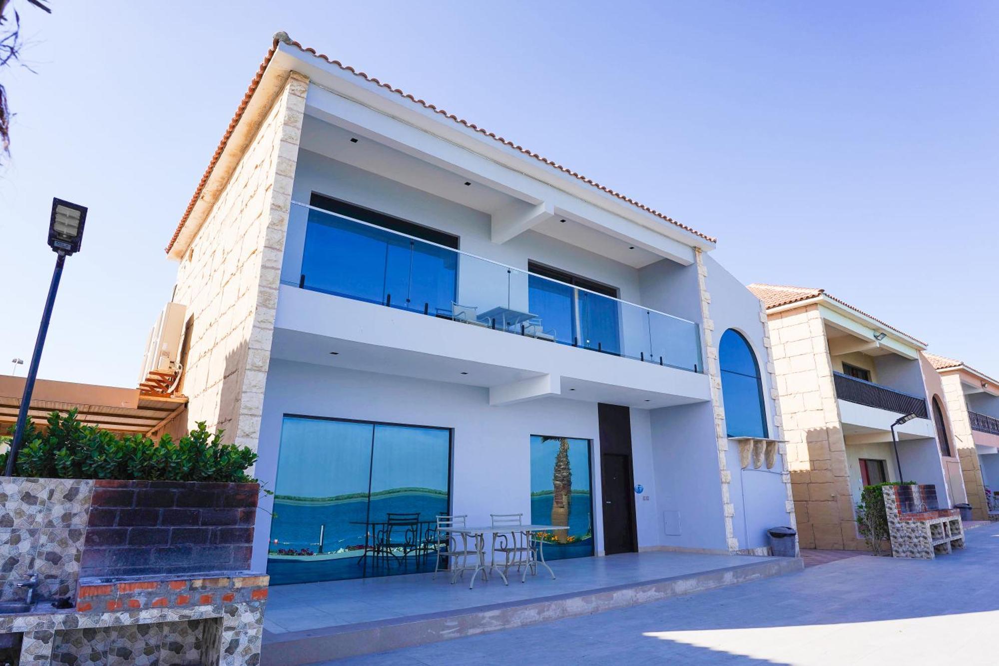 Palma Beach Resort & Spa Umm al-Quwain Exterior photo